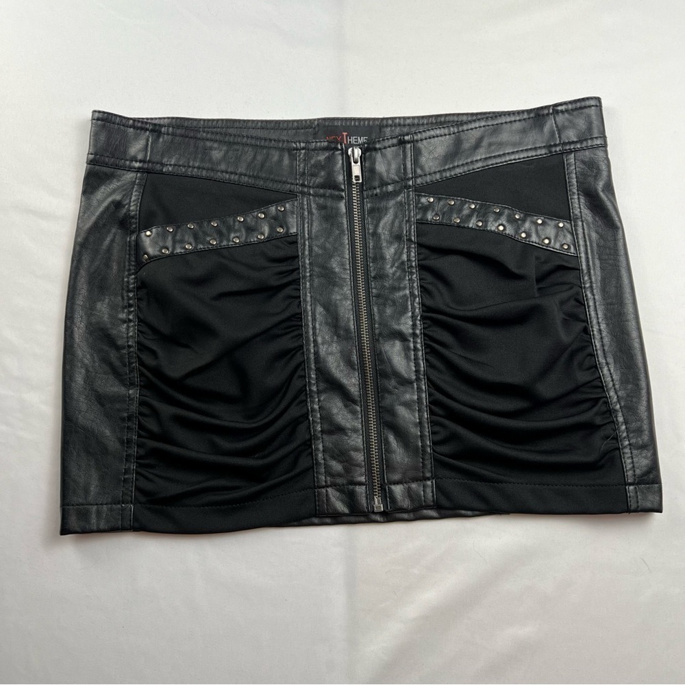 Nextheme - Medium - Black - Women’s Skirt - Pleather Skirt - Mini-Skirt